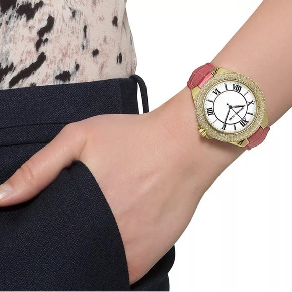 Michael Kors Camille
Women's Watch, Pink Leather Strap Gold & Crystal Bezel EUC - Picture 3 of 16